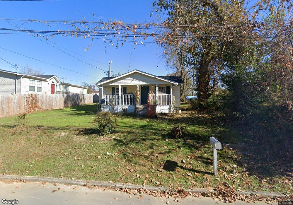 916 Hopson St, Johnson City, TN 37601 - photo 1