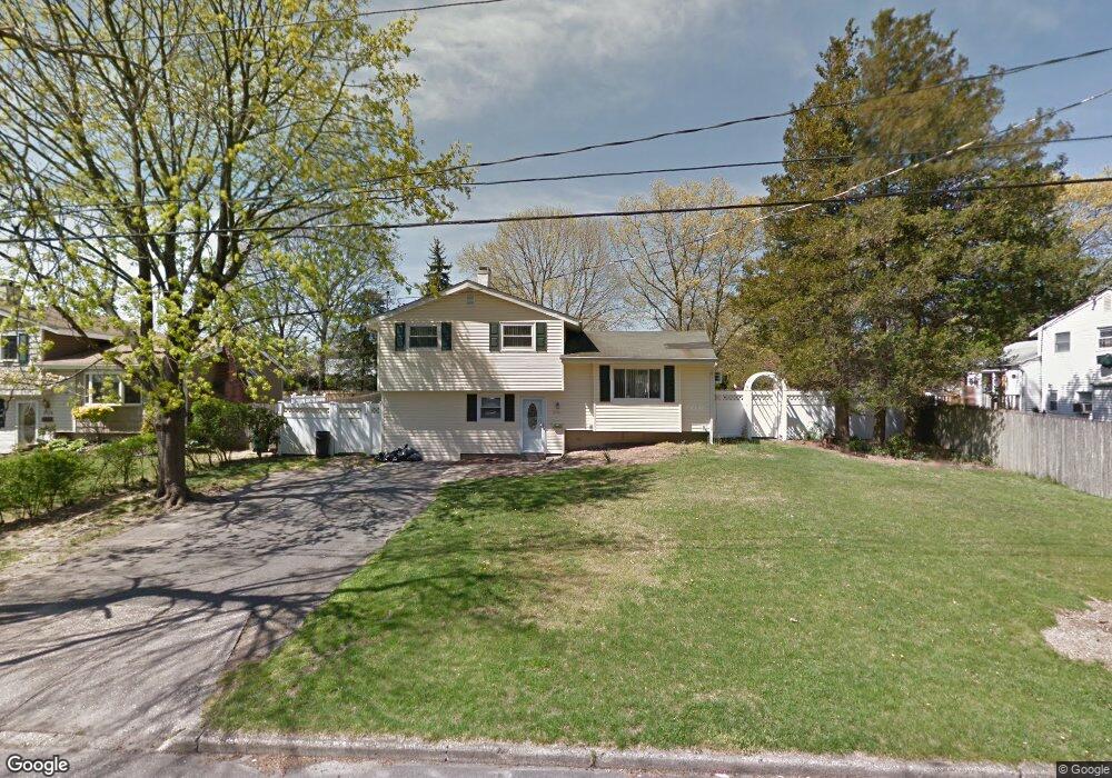 3016 Newport Ave, Medford, NY 11763 - photo 1