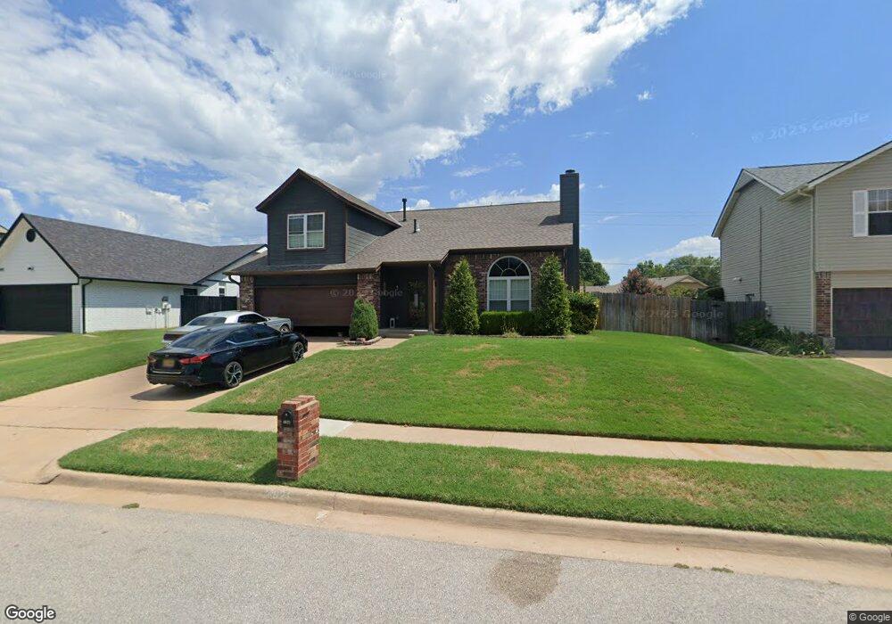 4921 S Narcissus Ave, Broken Arrow, OK 74011 - photo 1