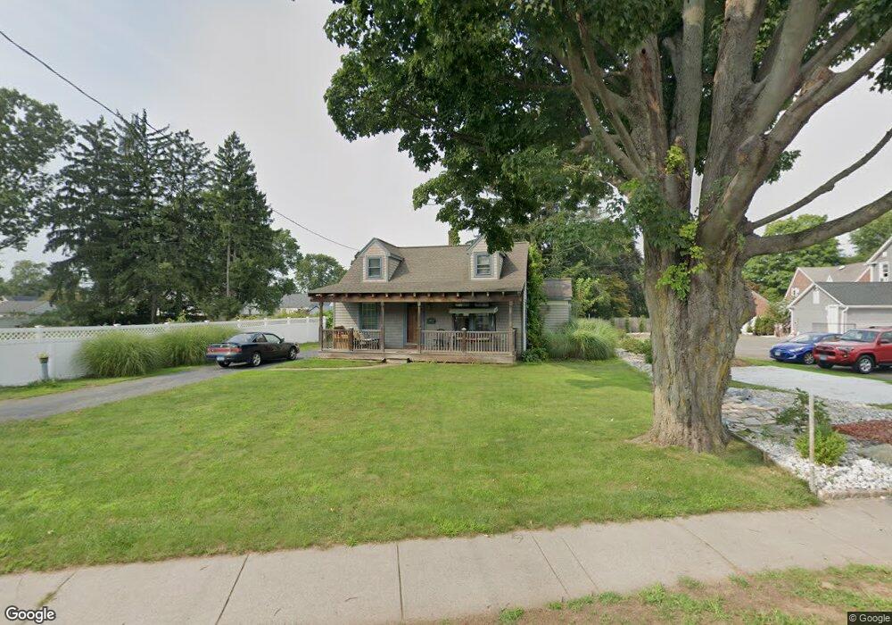 2 Geer St, Cromwell, CT 06416 - photo 1