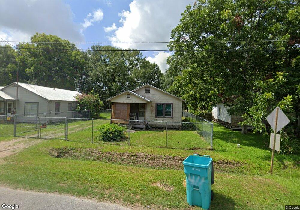 411 Cotton Ave, Eunice, LA 70535 - photo 1