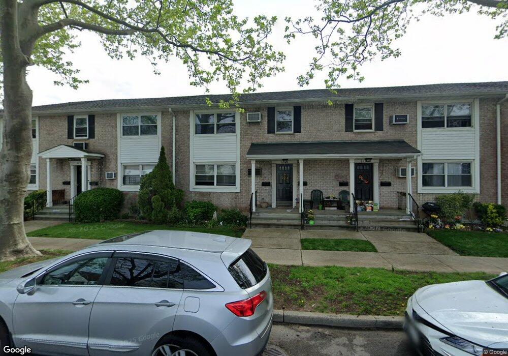 8149 268th St unit 290B, Glen Oaks, NY 11004 - photo 1