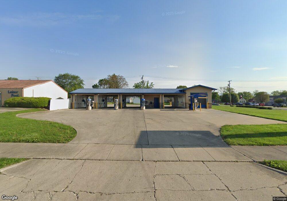 704 Charleston Ave, Mattoon, IL 61938 - photo 1