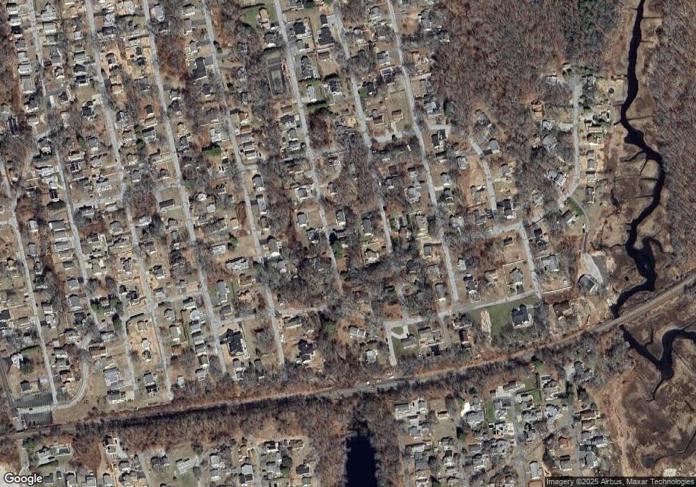 13 S Beechwood Rd, Niantic, CT 06357 - photo 1