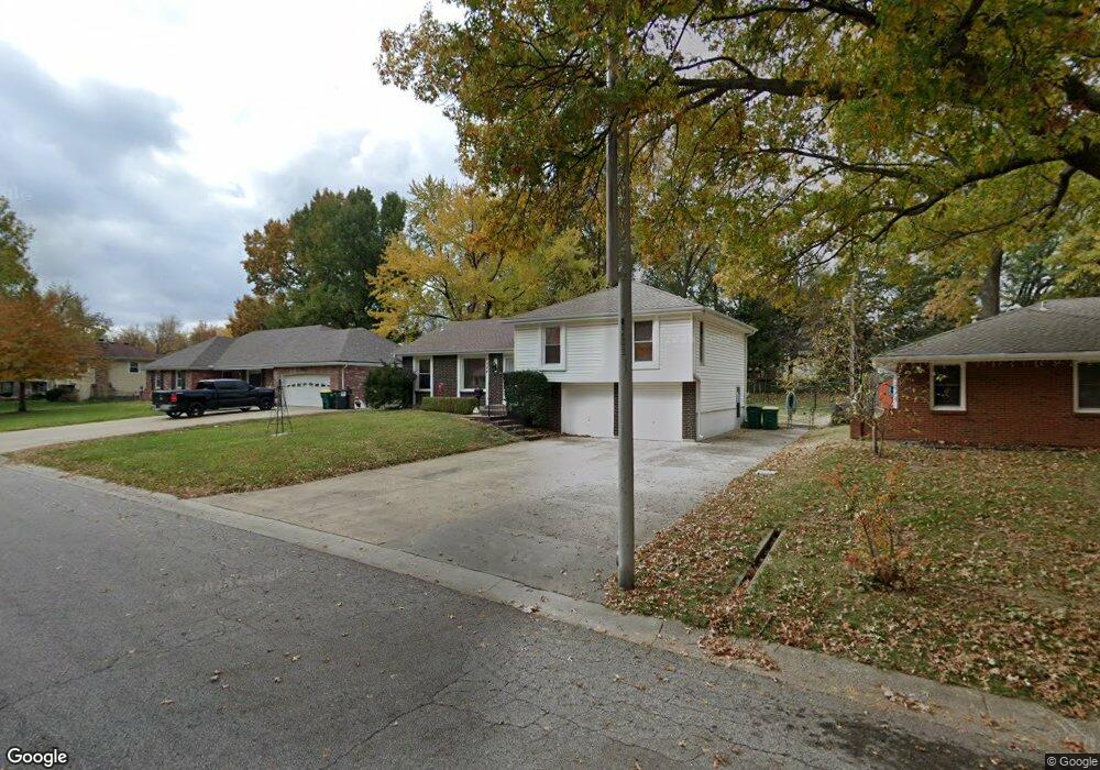 4824 Lucille Ln, Shawnee, KS 66203 - photo 1