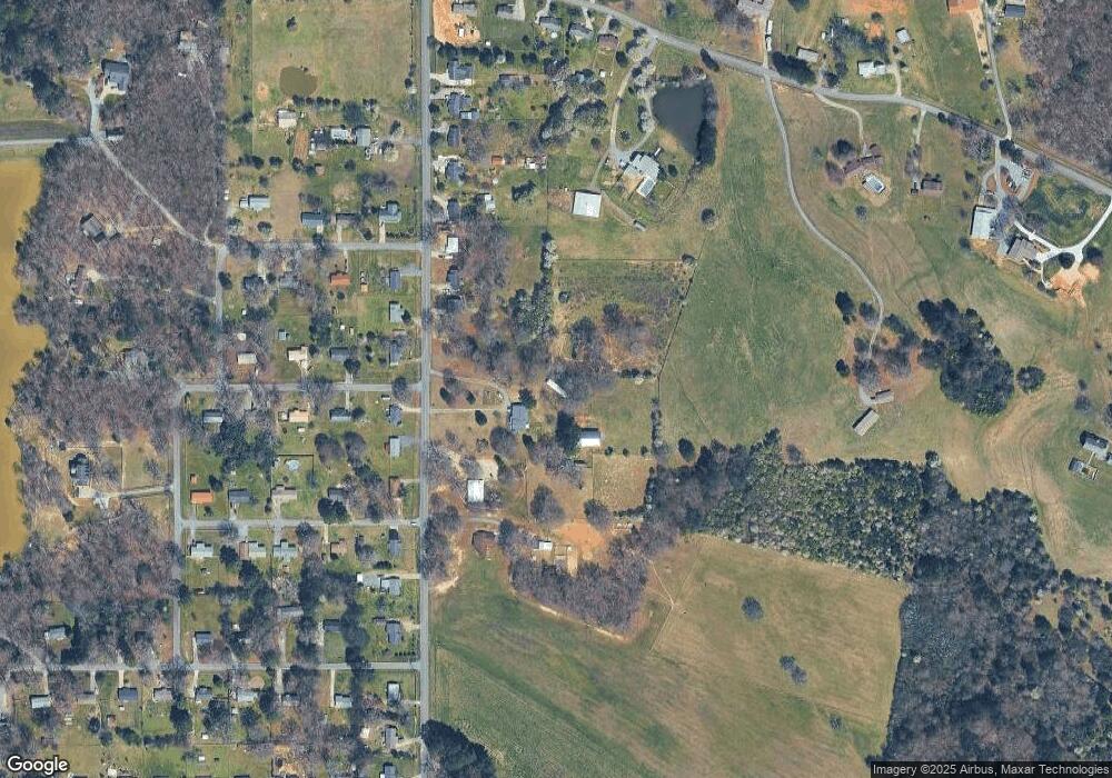 490 Campbell Rd SE, Calhoun, GA 30701 - photo 1