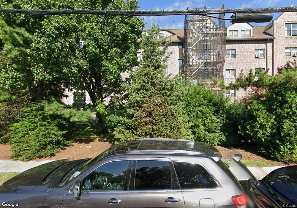 1456 Boston Post Rd unit 4A, Larchmont, NY 10538 - photo 1