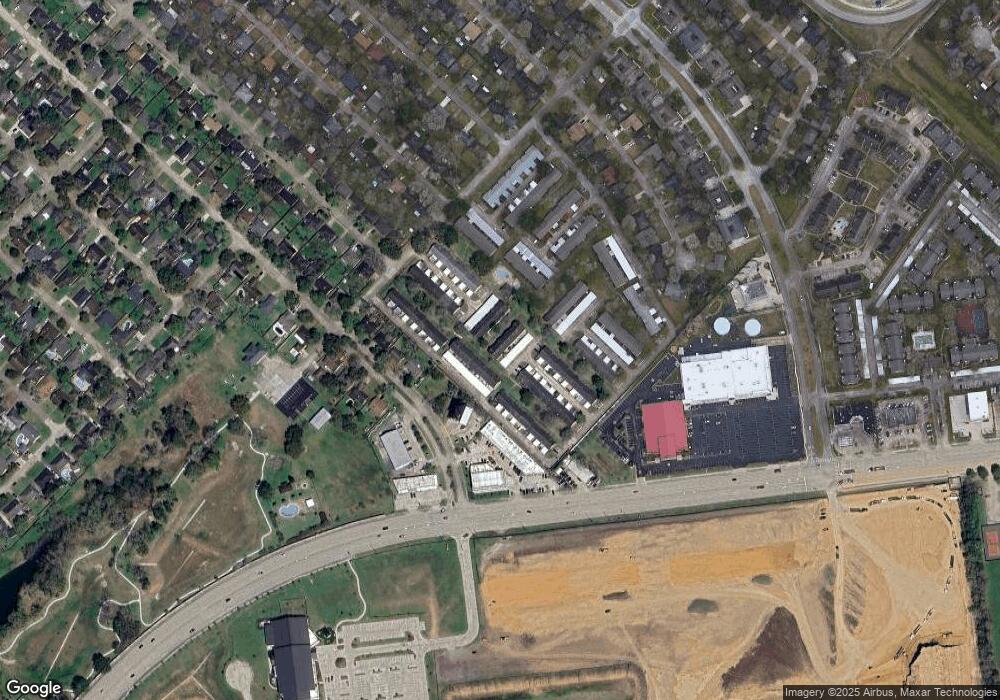 3952 Laura Leigh Dr, Friendswood, TX 77546 - photo 1