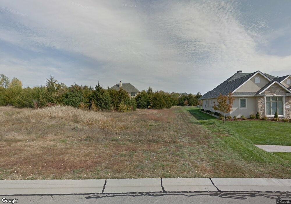 4116 SW Post Oak Dr, Topeka, KS 66610 - photo 1