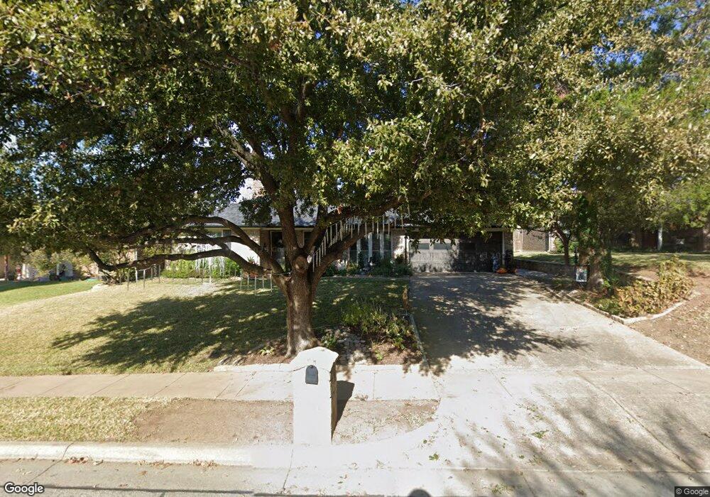 1309 Circle Ln, Bedford, TX 76022 - photo 1