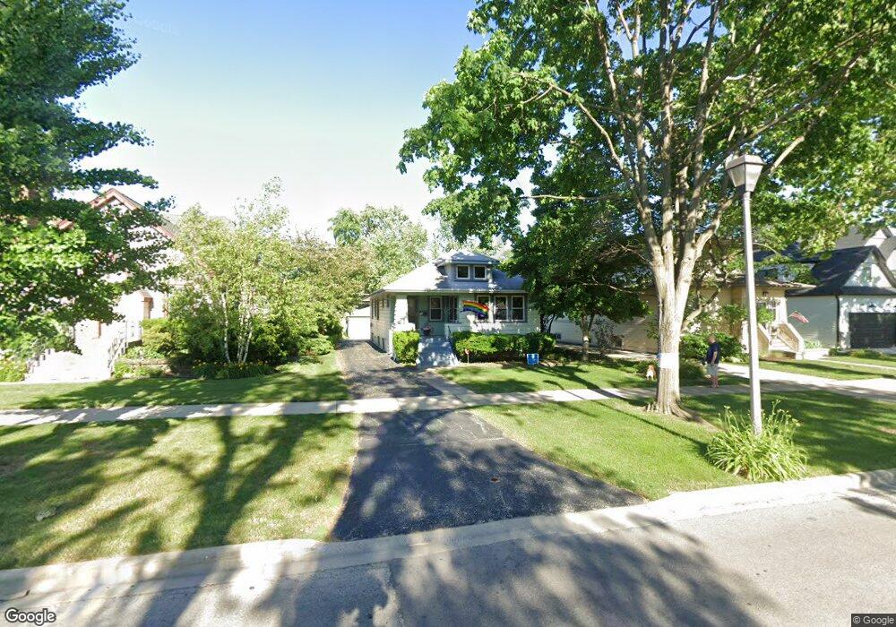 211 N Myrtle Ave, Elmhurst, IL 60126 - photo 1