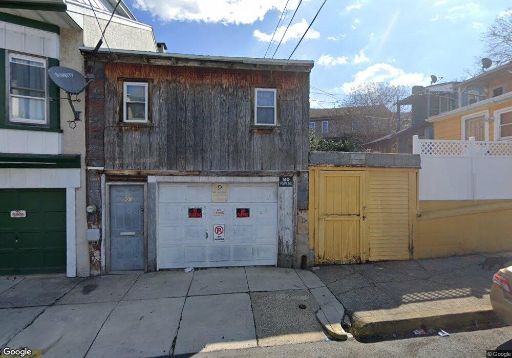 905 Birch St, Reading, PA 19604 - photo 1