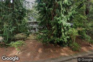 8570 SE 82nd St, Mercer Island, WA 98040