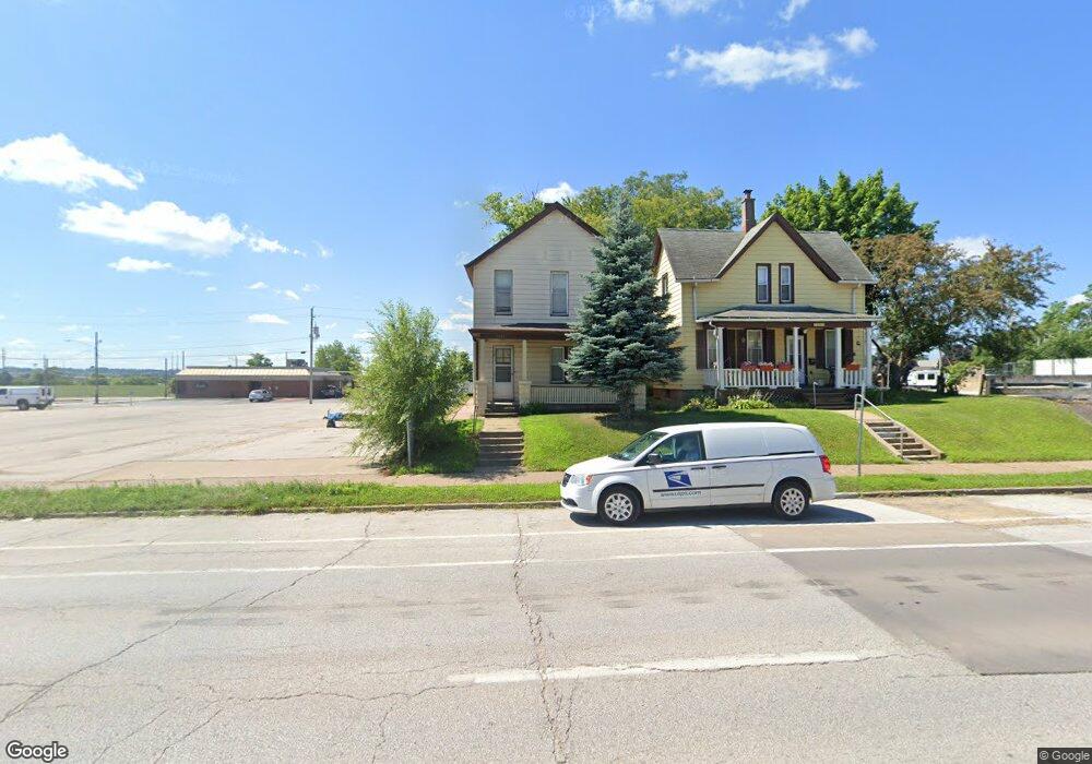 1419 W 3rd St, Davenport, IA 52802 - photo 1