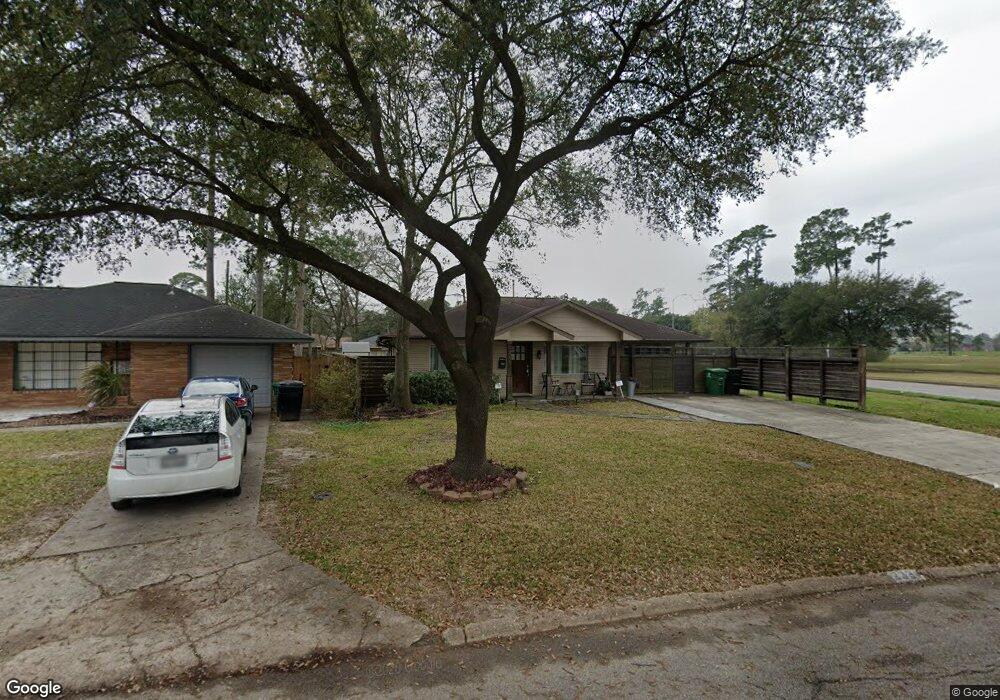2331 Hewitt Dr, Houston, TX 77018 - photo 1
