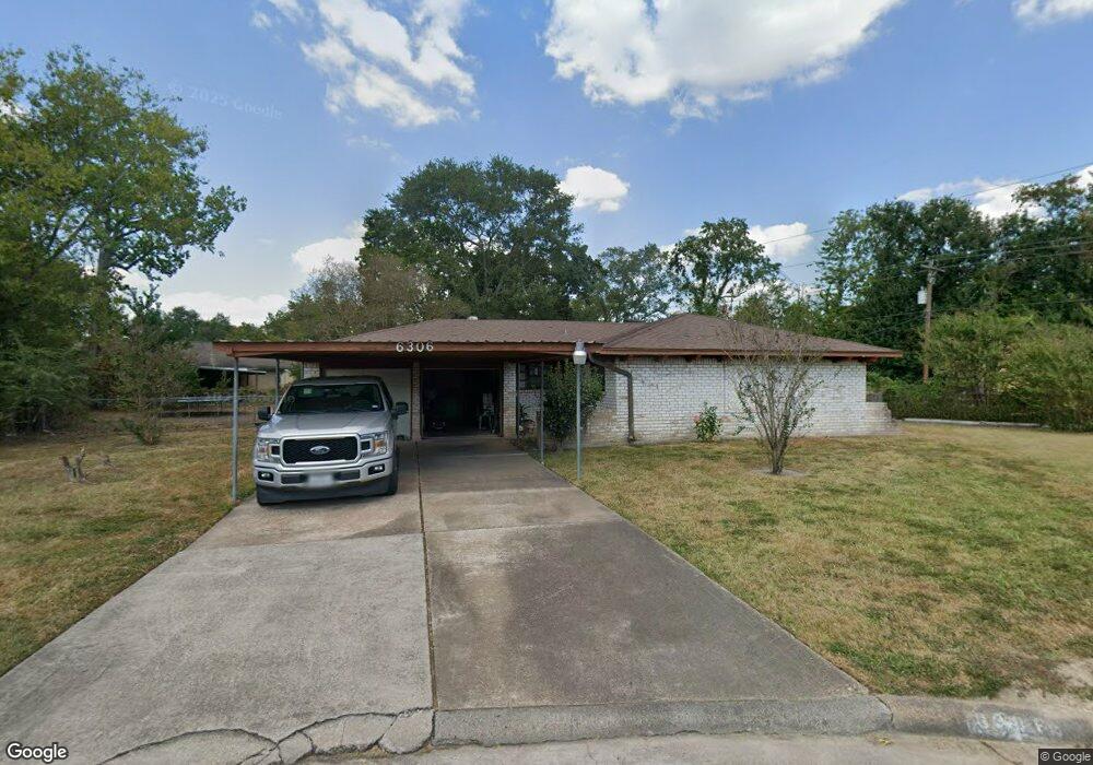 6306 Maple Hill Dr, Houston, TX 77088 - photo 1