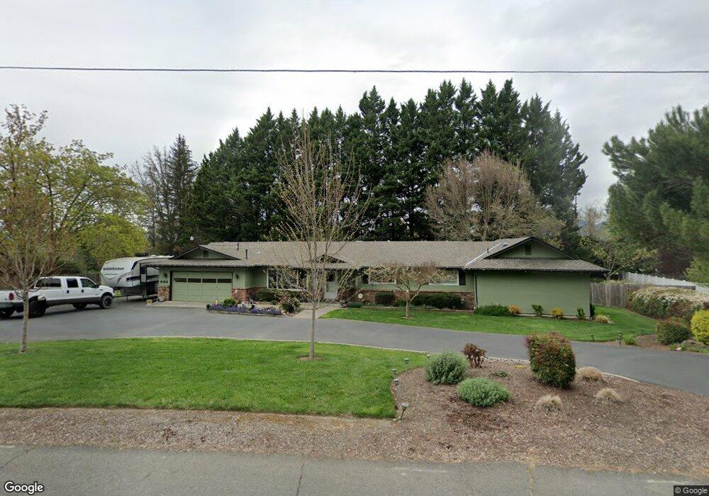 686 Towne St, Grants Pass, OR 97527 - photo 1