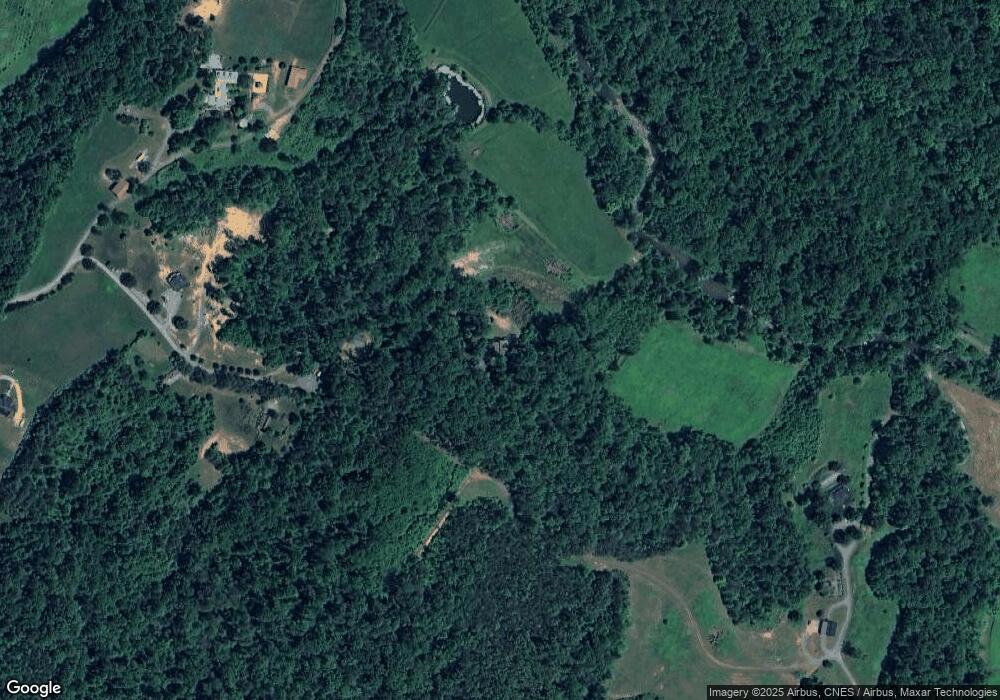 679 Touchstone Ln, Stanardsville, VA 22973 - photo 1