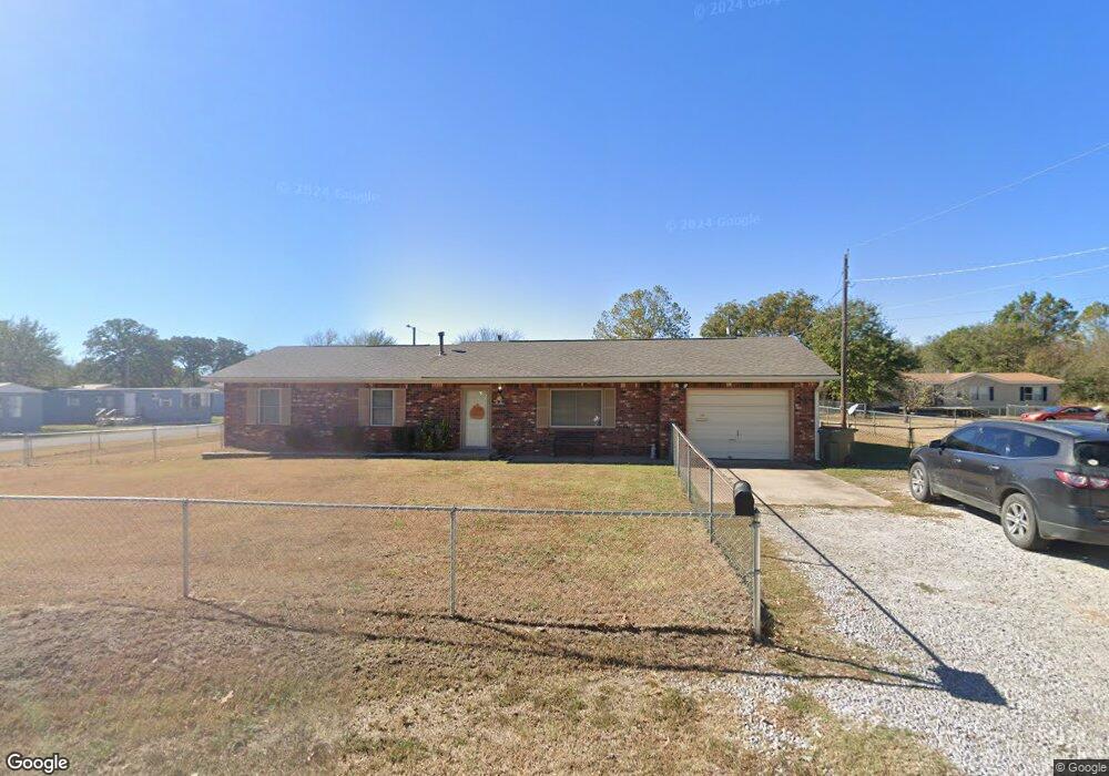 812 S Kern Ave, Okmulgee, OK 74447 - photo 1