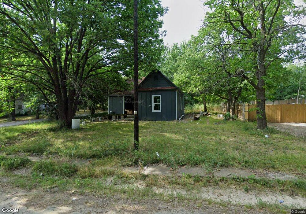 903 S 6th St, Bonham, TX 75418 - photo 1