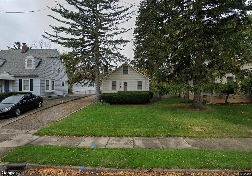 2104 Roberts Ln, Lansing, MI 48910 - photo 1