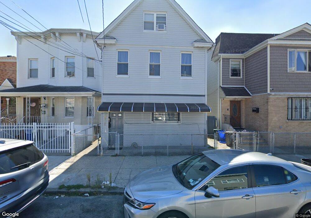 109-06 95th Ave, Jamaica, NY 11419 - photo 1