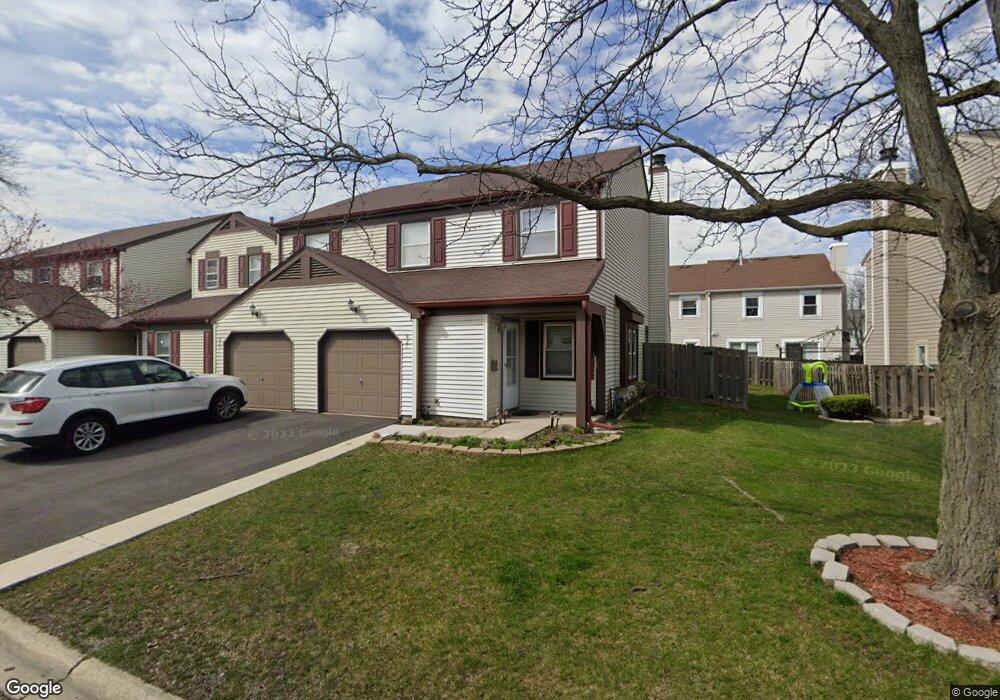 827 Minnesota Cir, Carol Stream, IL 60188 - photo 1