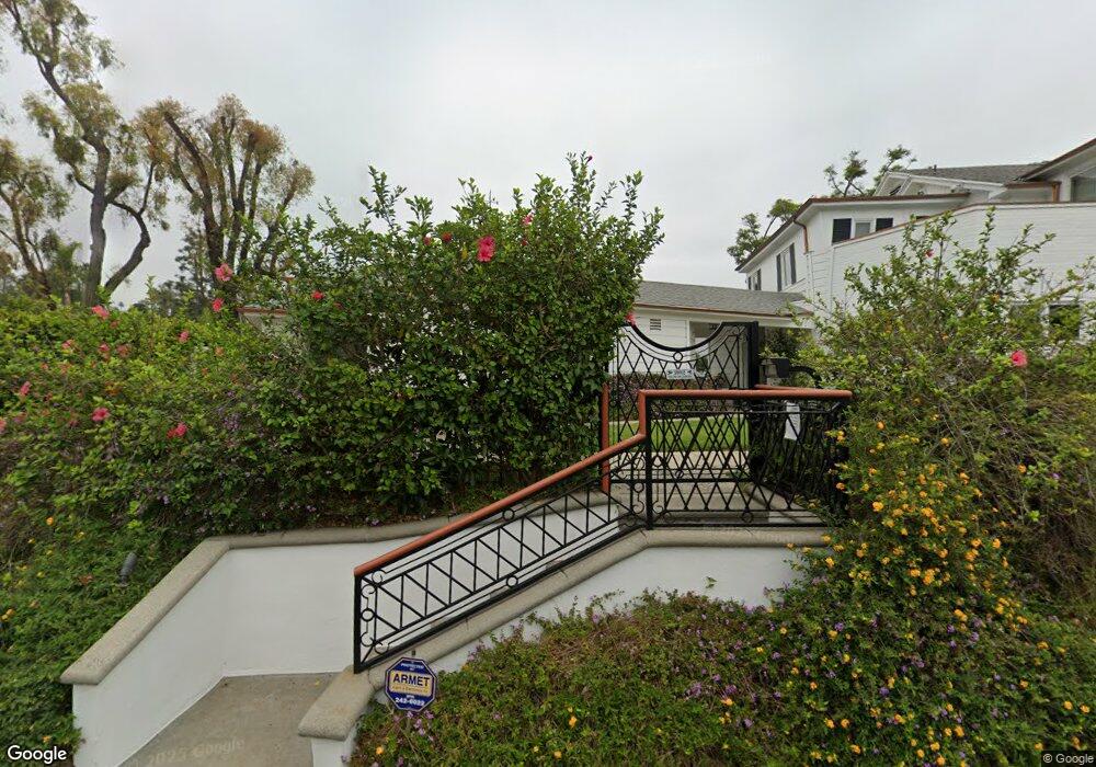1060 Laurel Way, Beverly Hills, CA 90210 - photo 1