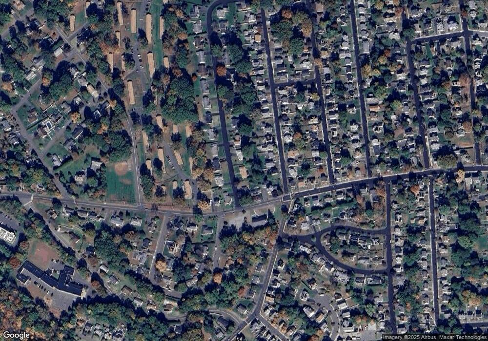 19 Phyllis Dr, Naugatuck, CT 06770 - photo 1