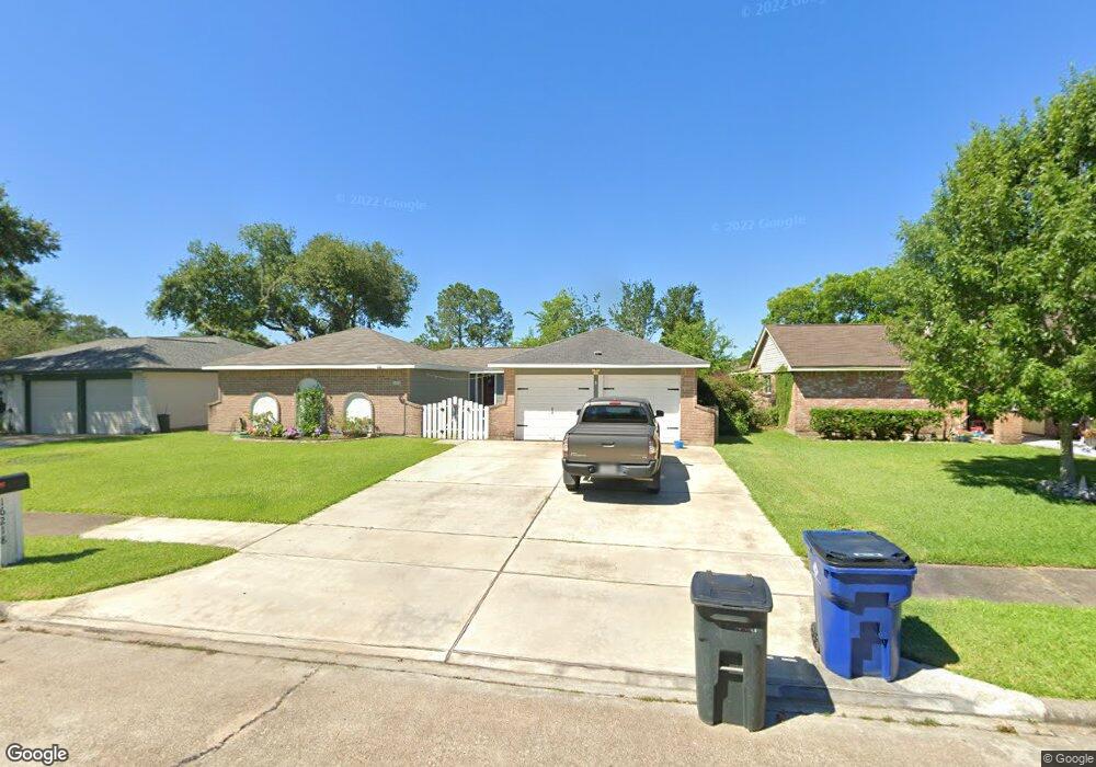 16218 Forest Bend Ave, Friendswood, TX 77546 - photo 1