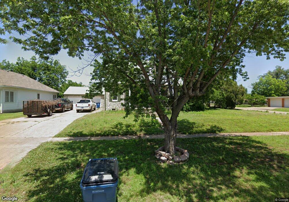 1140 E Broadway St, Cushing, OK 74023 - photo 1