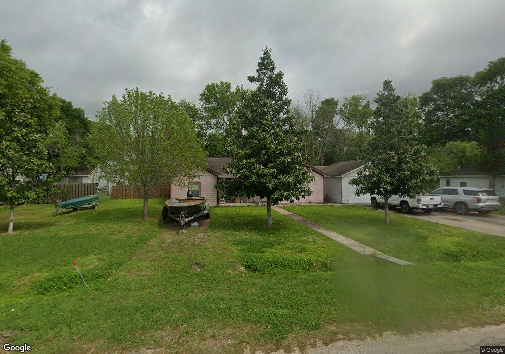 3207 Tenth St, Bay City, TX 77414 - photo 1