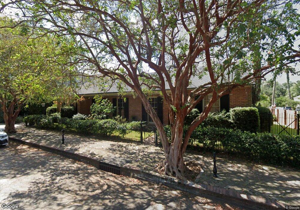 1234 4th St, New Orleans, LA 70130 - photo 1