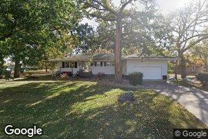 211 E Broad Ave, Flandreau, SD 57028