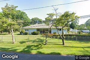 1A Clearbrook Dr, Smithtown, NY 11787