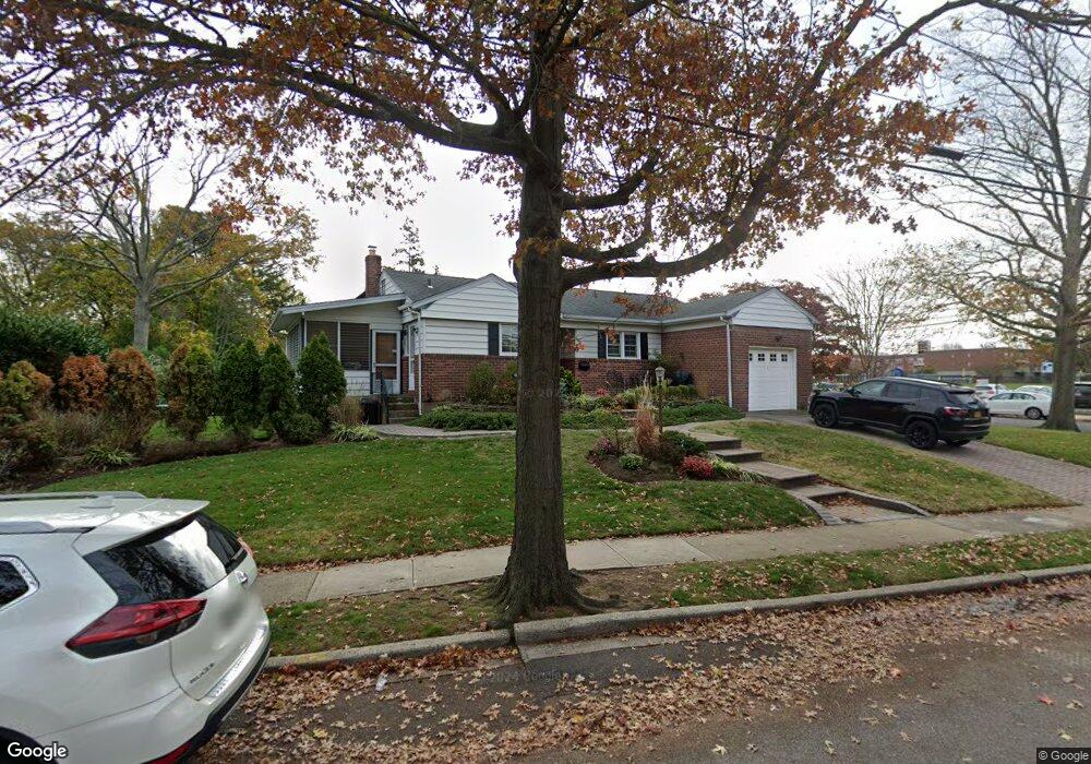 1581 Kew Ave, Hewlett, NY 11557 - photo 1