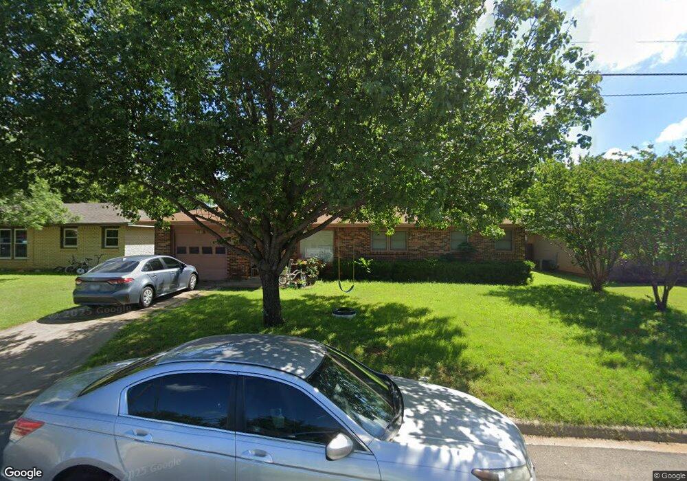 312 Gatrix Ave, Cleburne, TX 76033 - photo 1