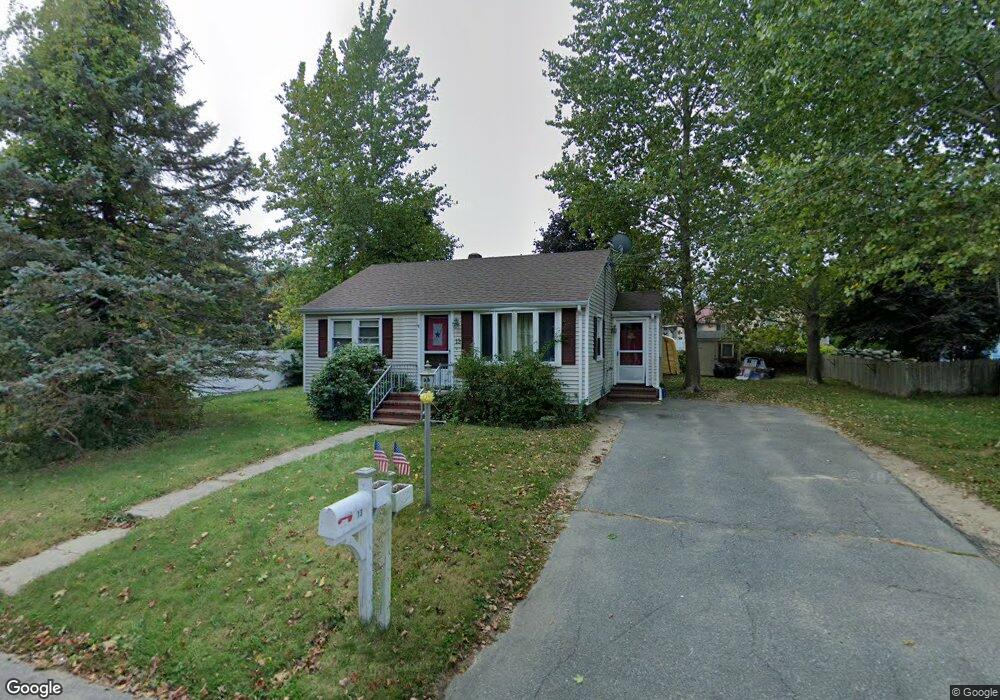 13 Oliver St, North Dartmouth, MA 02747 - photo 1