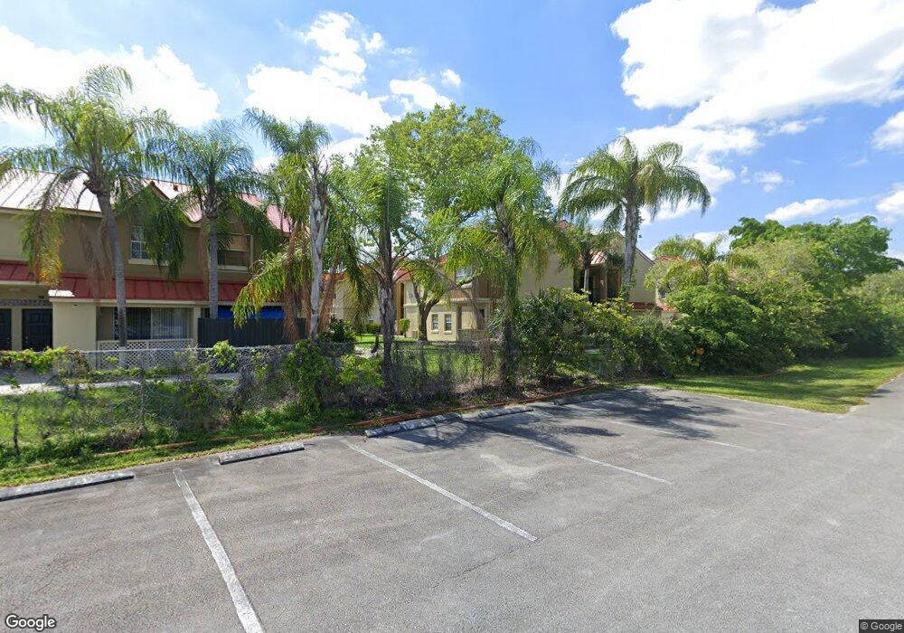 18340 NW 68th Ave unit C, Hialeah, FL 33015 - photo 1