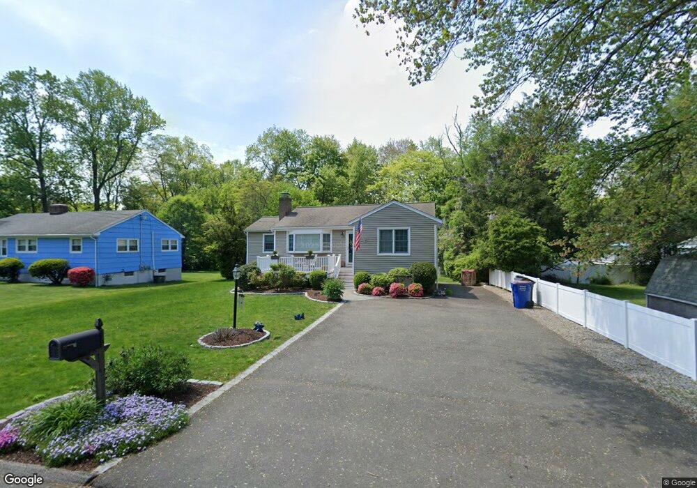 15 Randolph Place, Trumbull, CT 06611 - photo 1