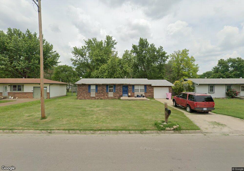 2921 Appleton Ave, Parsons, KS 67357 - photo 1