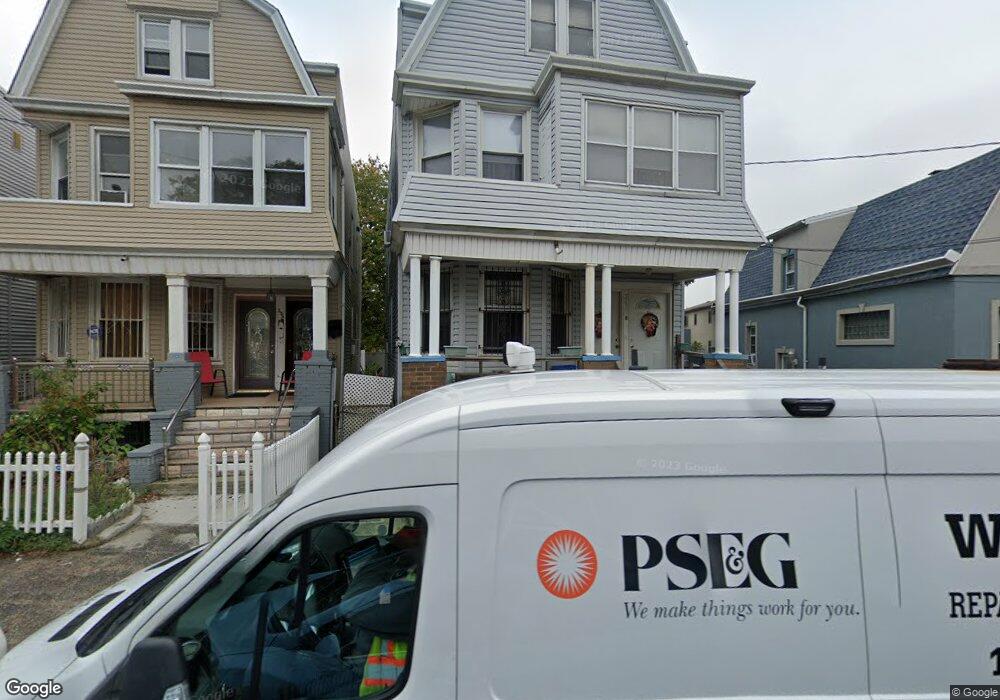 261 Pearsall Ave unit 2, Jersey City, NJ 07305 - photo 1