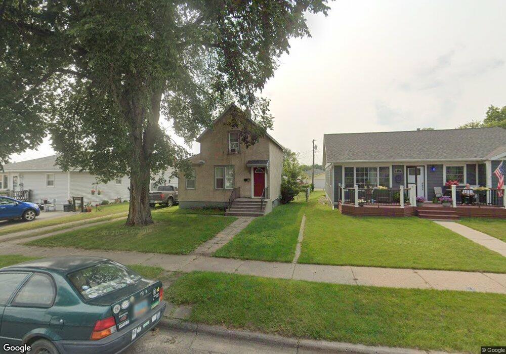 918 5th Ave SE, Jamestown, ND 58401 - photo 1