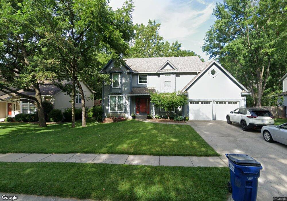 7310 Summit St, Shawnee, KS 66216 - photo 1