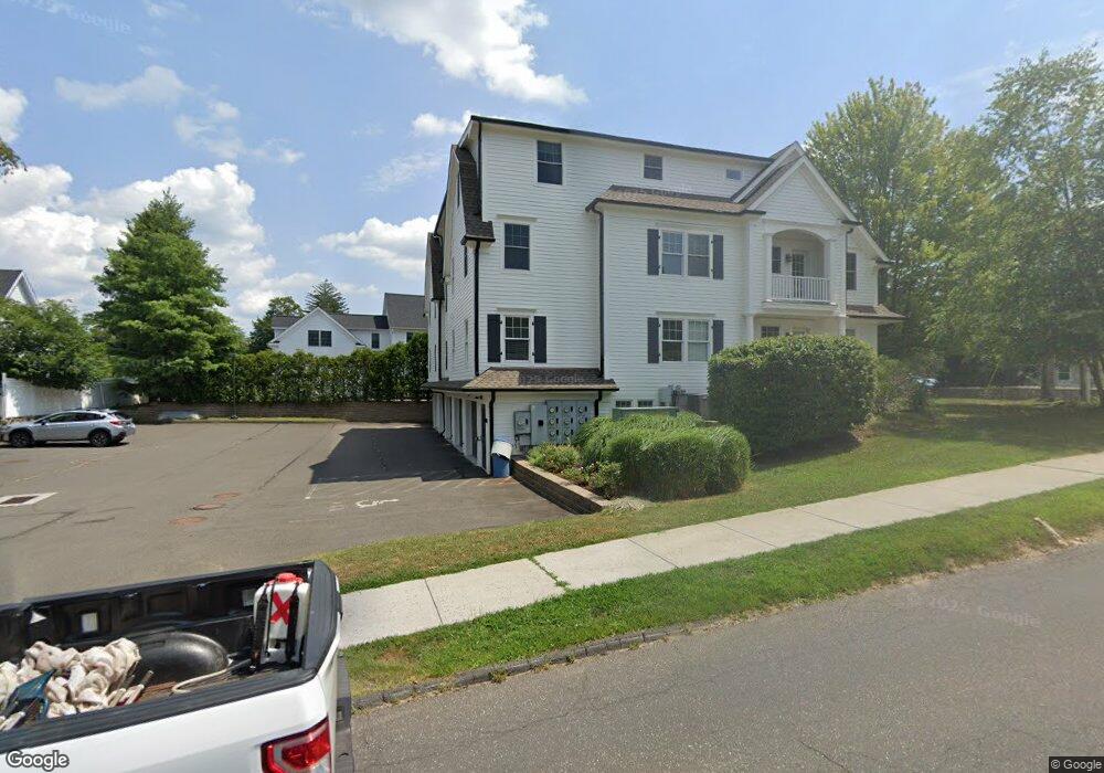 28 Gilbert St unit 2C, Ridgefield, CT 06877 - photo 1