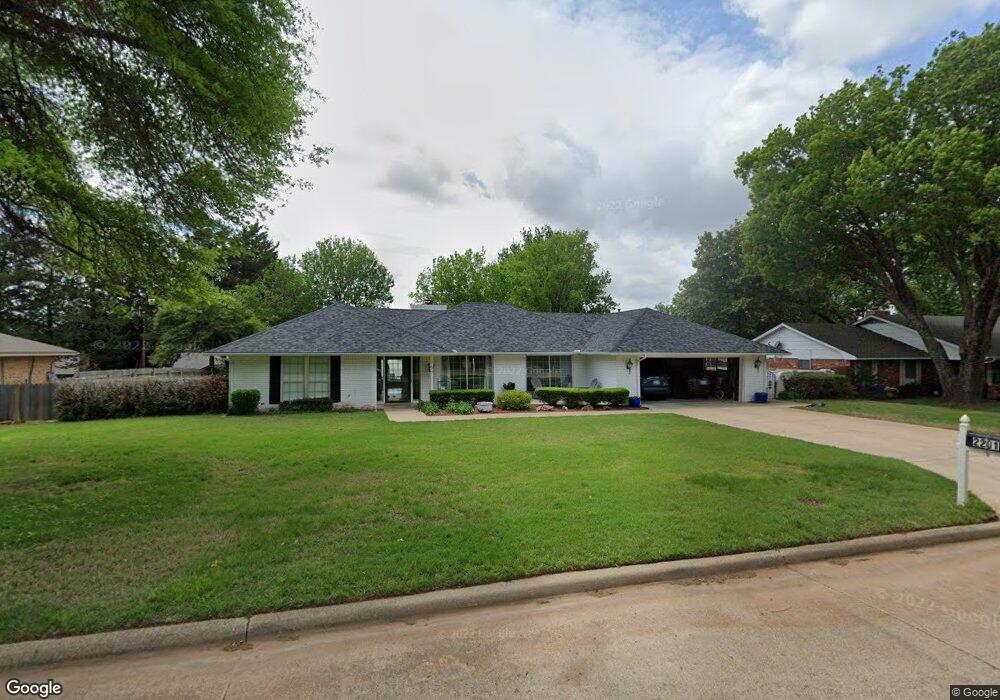 2201 Carolin Dr, Duncan, OK 73533 - photo 1