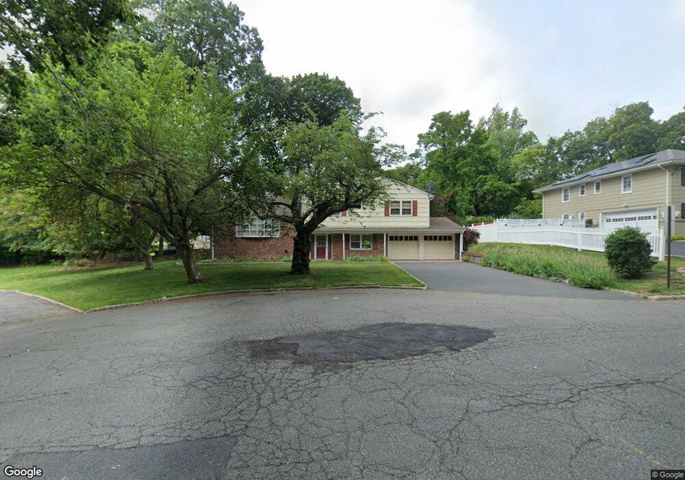 7 Linden Ct, West Orange, NJ 07052 - photo 1