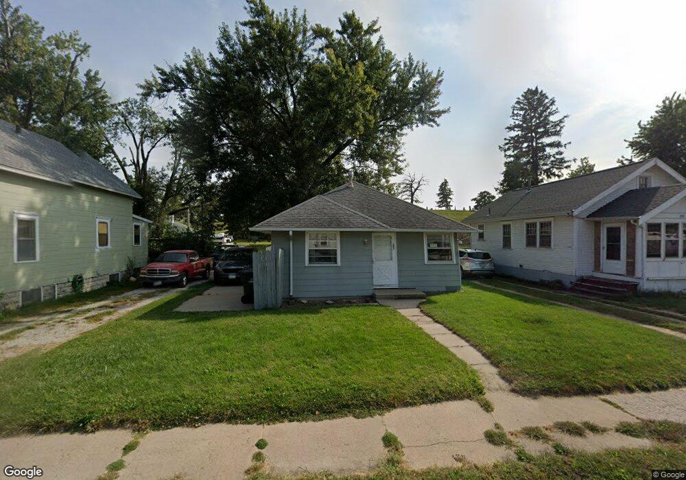 397 16th Ave SW, Cedar Rapids, IA 52404 - photo 1