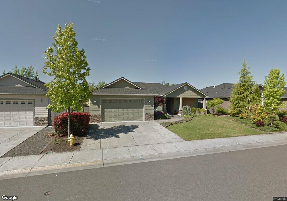 773 Meadowbrook Dr, Central Point, OR 97502 - photo 1