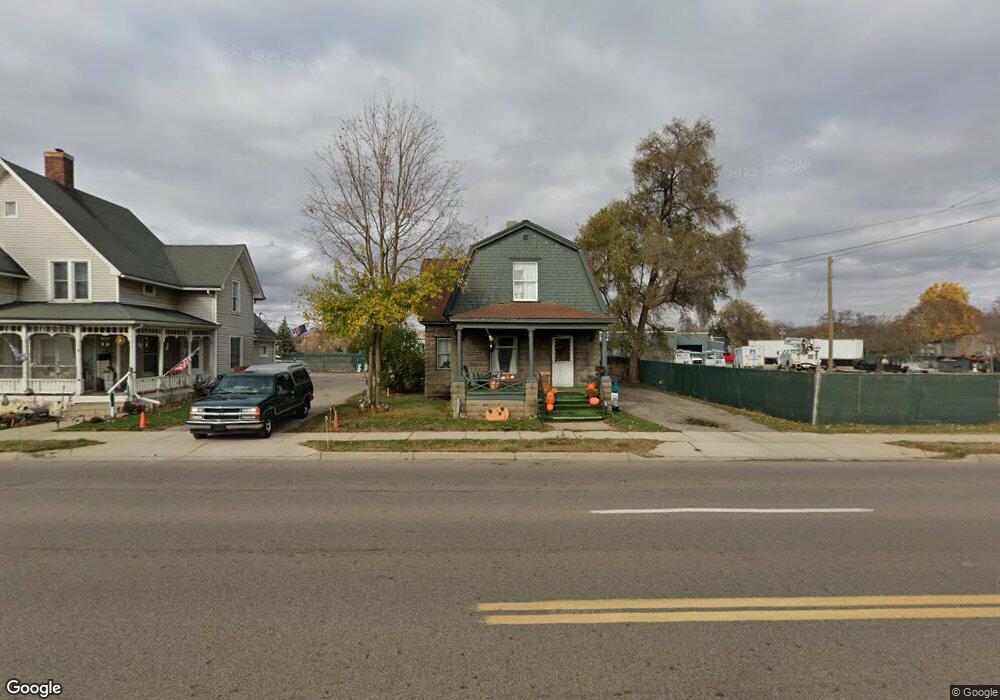 1106 W Main St, Owosso, MI 48867 - photo 1